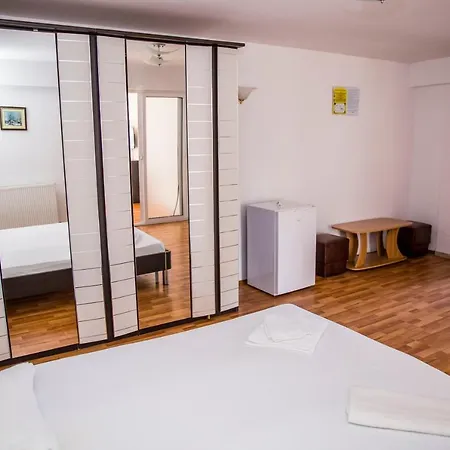 Casa Raul אפורי נורד