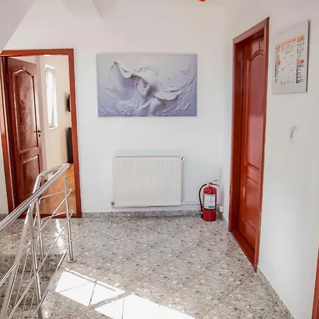 בית הארחה Casa Raul 3*