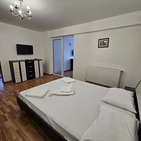 Casa Raul בית הארחה אפורי נורד