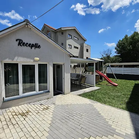 Casa Raul בית הארחה 3*